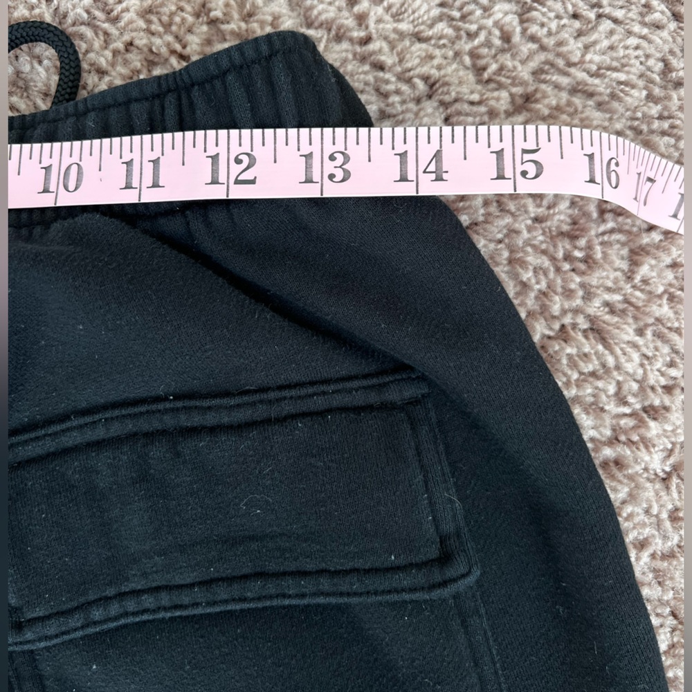 Aritzia Black Cargo Sweatpants - Picture 4 of 5